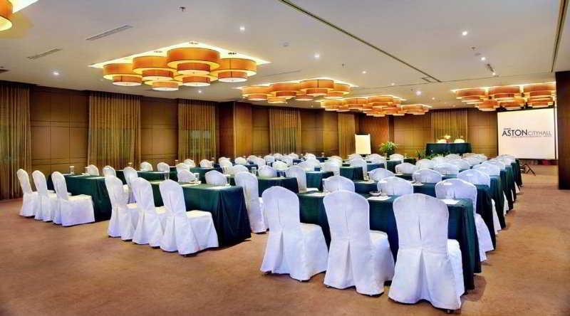 Grand Aston City Hall Medan Exterior photo
