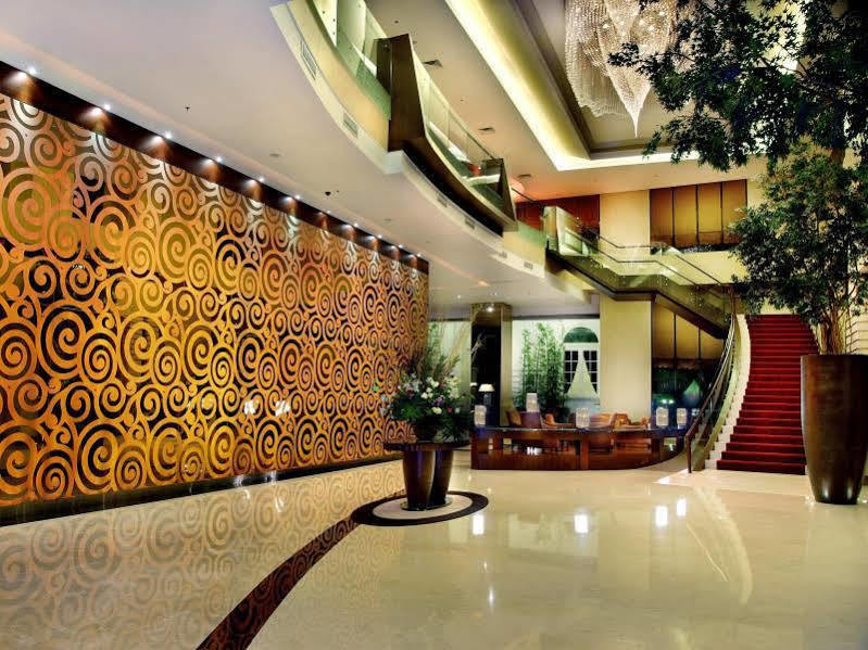 Grand Aston City Hall Medan Exterior photo